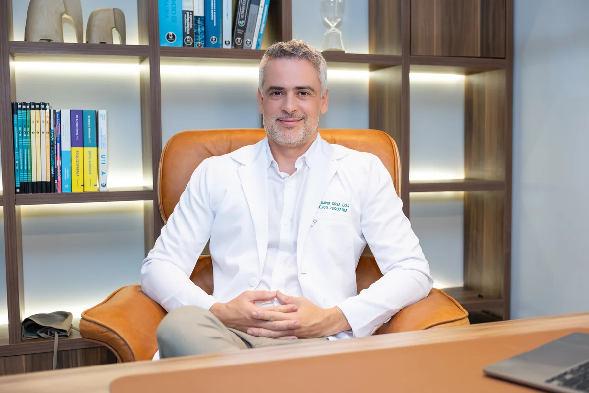 Dr. David Sosa Dias — Psiquiatra InMind Botafogo